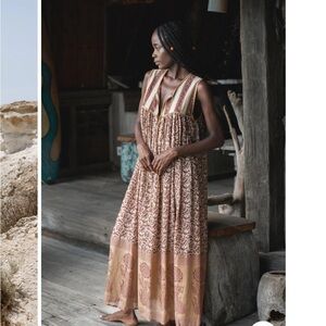 Daughters of India Aahna dress size M